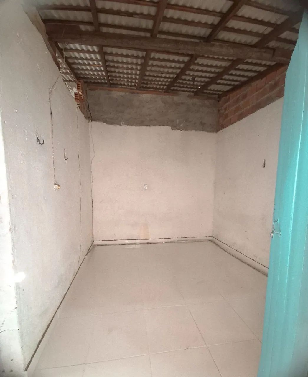Alugo casa com dois quartos  - Foto 5