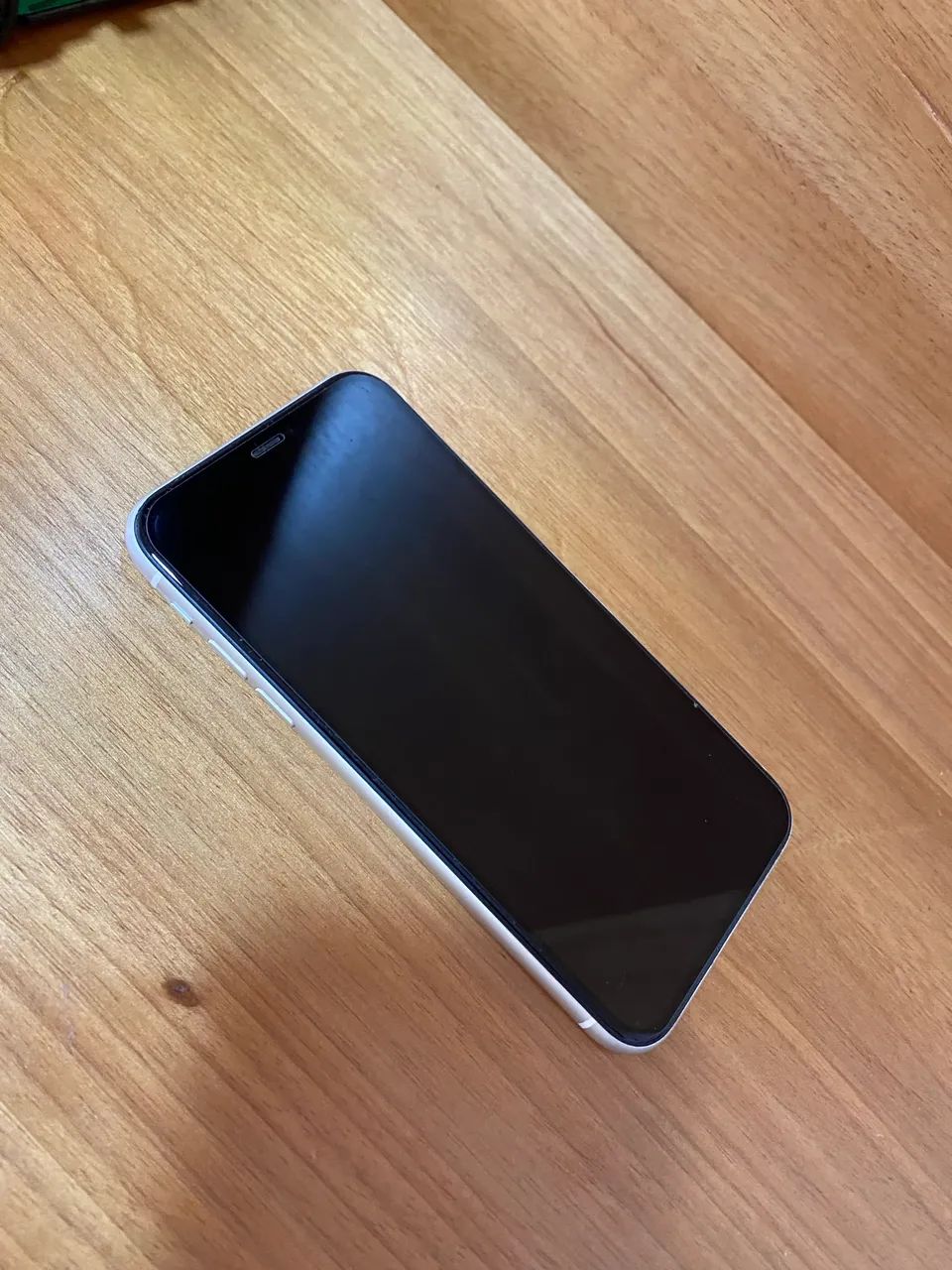 iPhone 11 Branco 64 G  - Foto 2