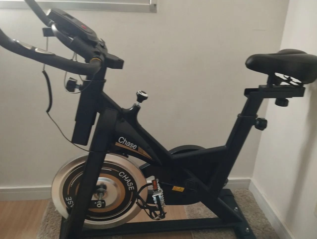VENDO BICICLETA ERGOMETRICA NOVA MARCA CHASE