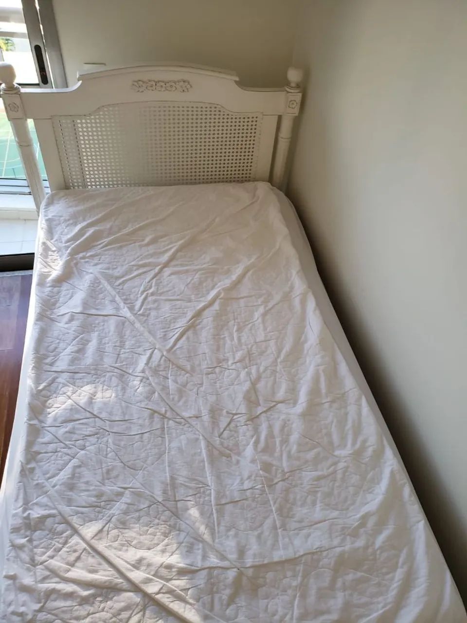 VENDO CAMA ESTILO PROVENÇAL - Foto 2
