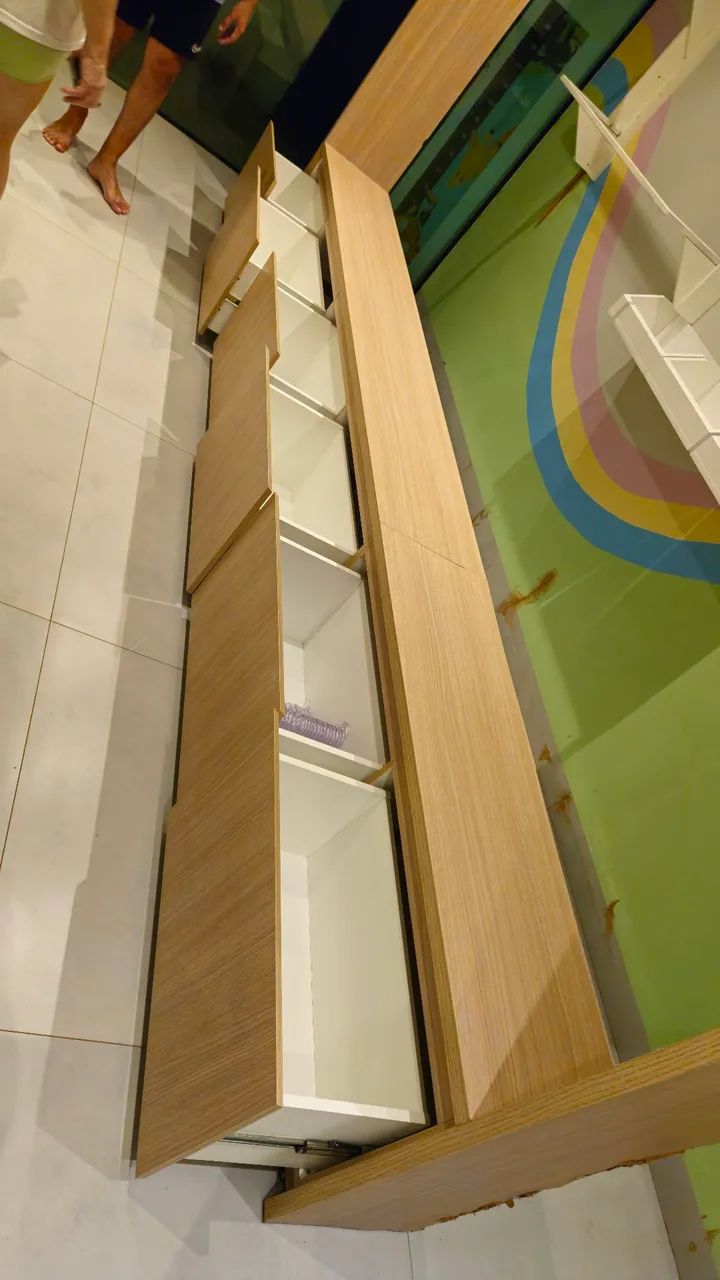 Vendo Bancada Planejada Carvalho Batur Duratex com 6 Gavetas - Foto 2