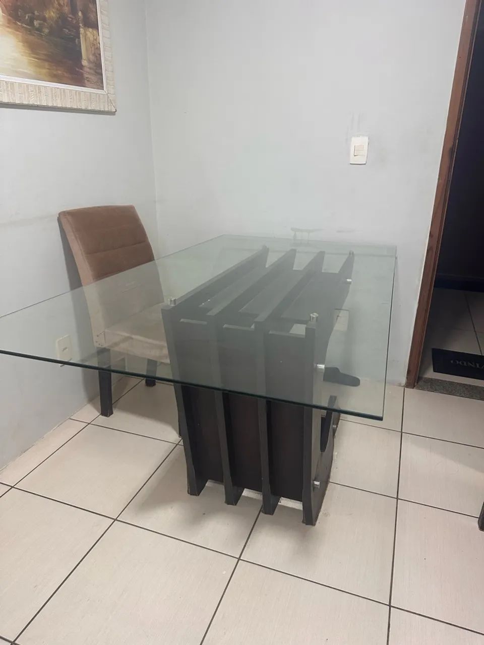 Mesa com algumas avarias  - Foto 3