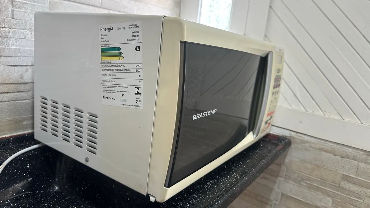 Microondas Brastemp 30L - Foto 2