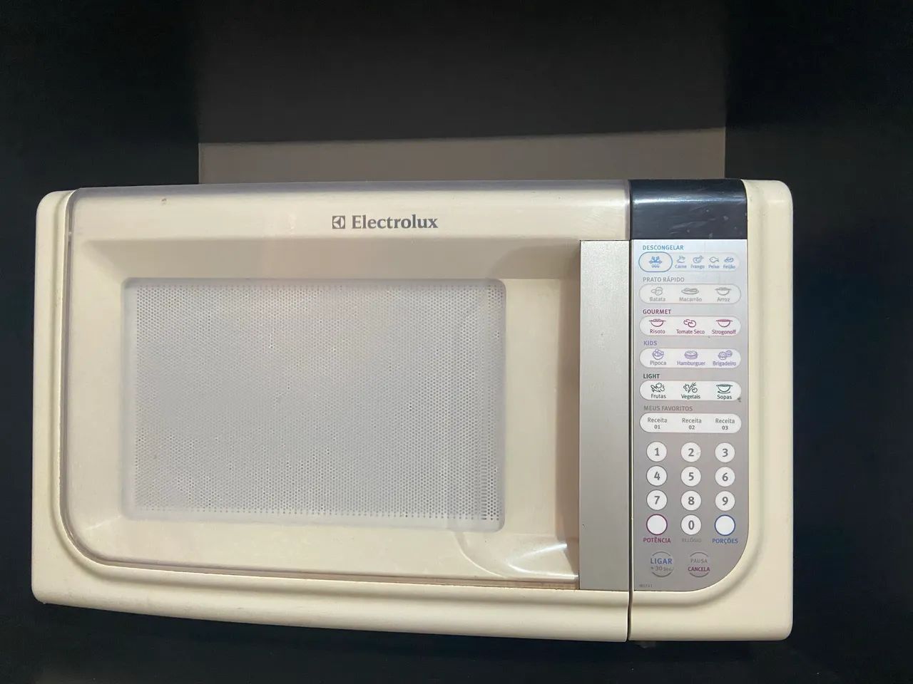 Microondas semi novo 110V - Foto 2
