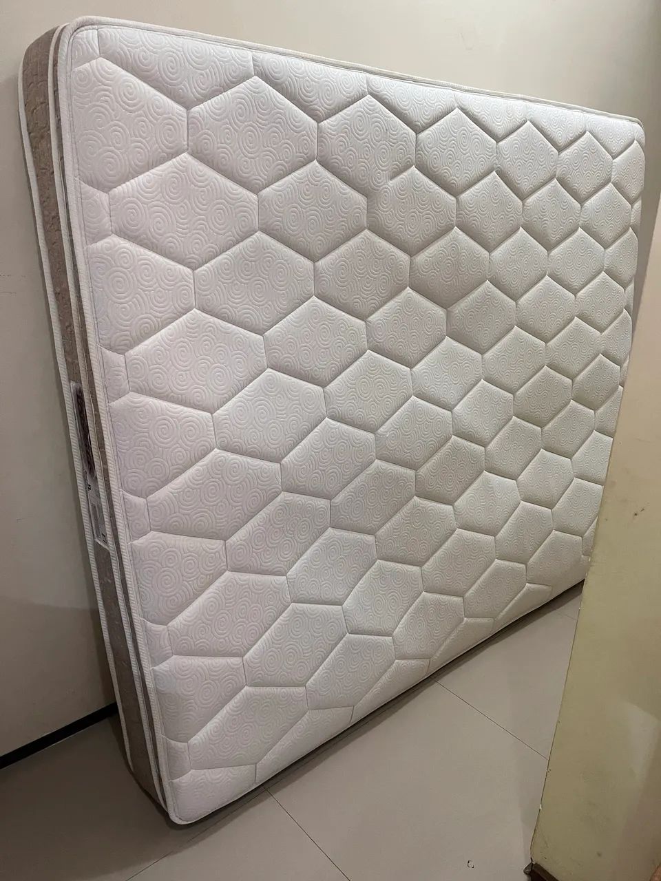 Vendo colchão queen ônix  - Foto 4