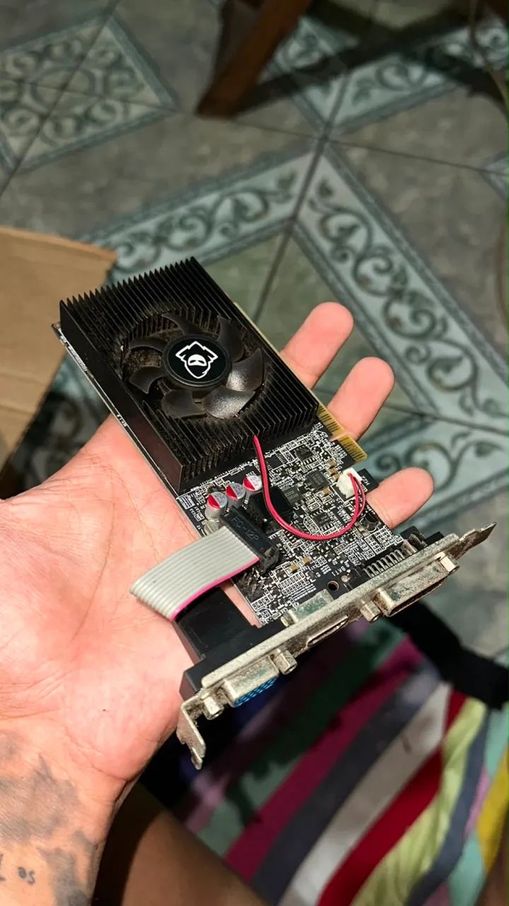 VENDO PLACA DE VIDEO GeForce GT610 (ACEITO OFERTAS)