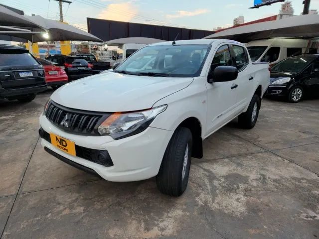 Mitsubishi L200 L200 Tri. Outd. GLX 2.4 CD 4x4 Die. Mec. 2022