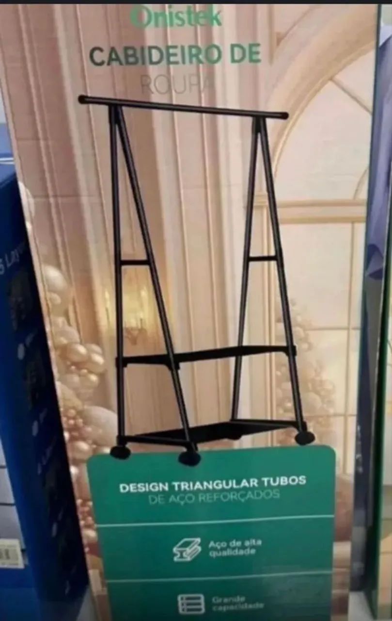 Cabideiro de roupa triangular 
