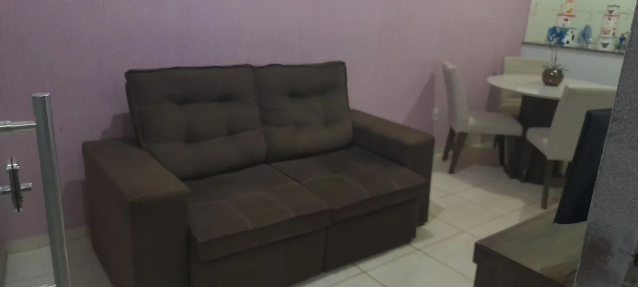 Vendo sofá mais mesa e rack 65570217329665122