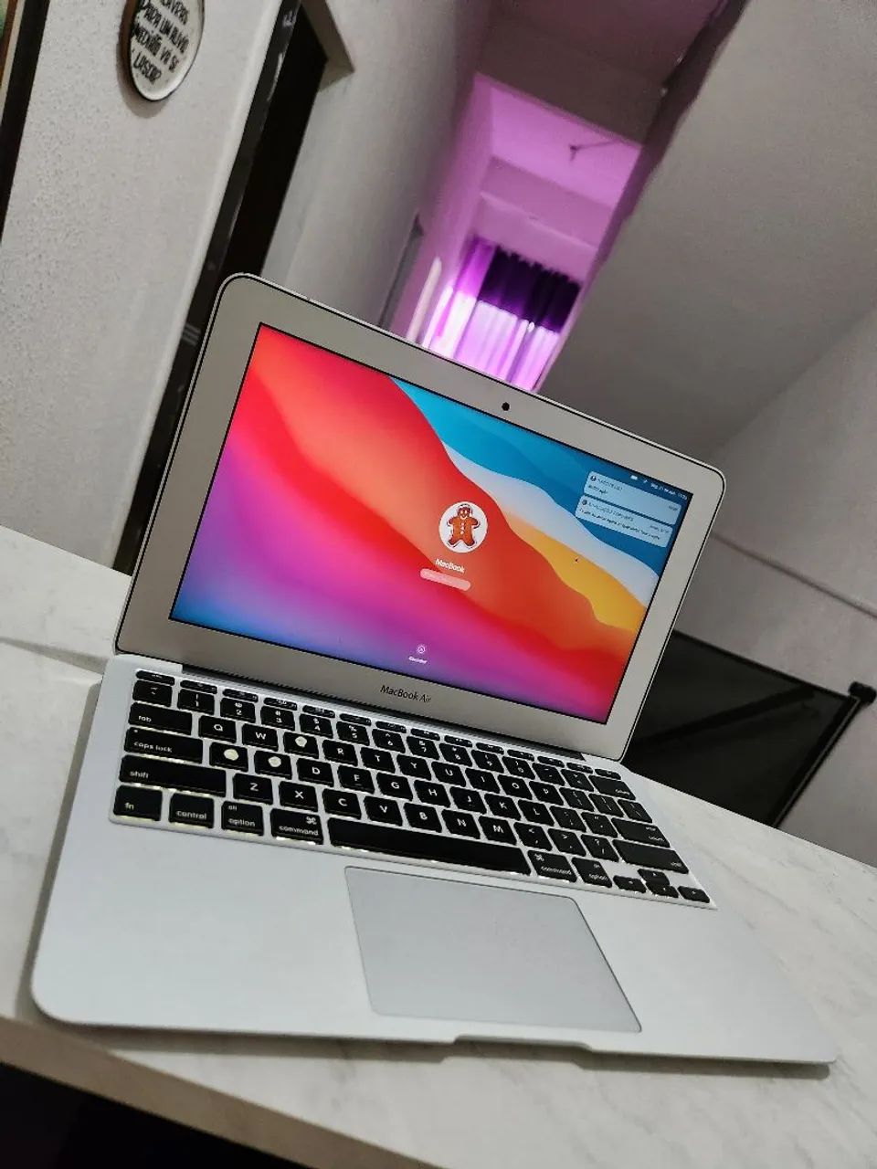 MACBOOK AIR 11