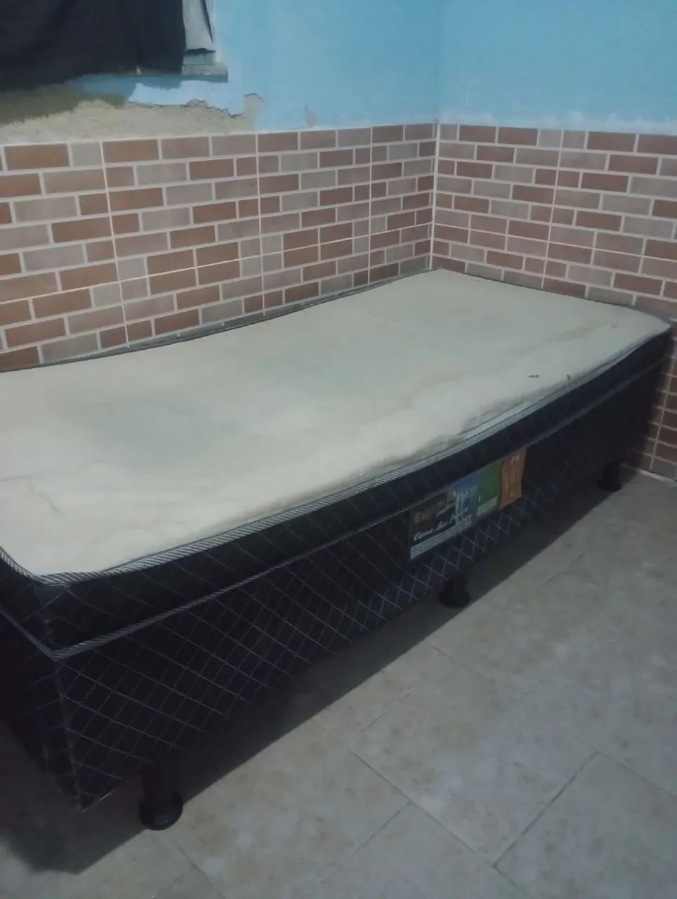 Vende-se cama box de solteiro  - Foto 2