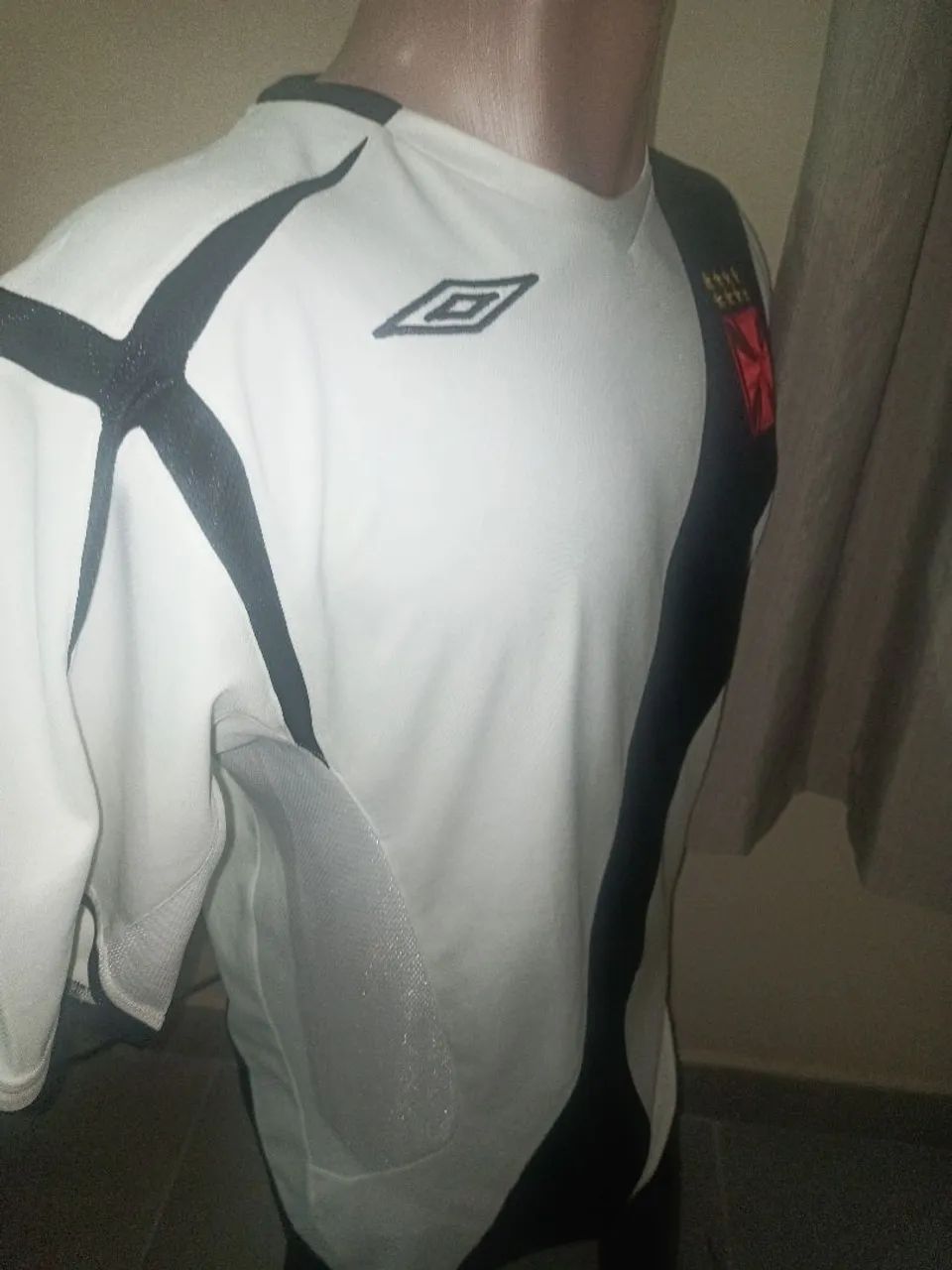 Camisa Vasco/Umbro/2006/branca modelo DIAMANTE  - Foto 3