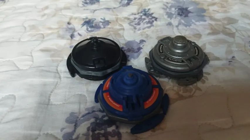 LOT BEYBLADE BAKUTEN - Foto 2