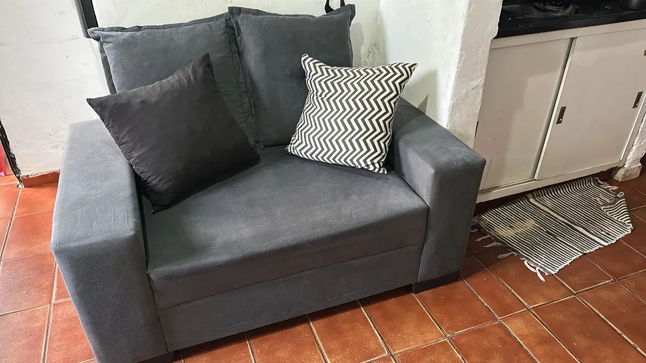 Sofá de 3 e 2 lugares + suporte dos pés.  - Foto 4
