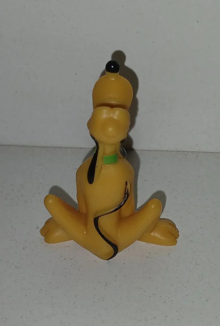 BONECO MINIATURA ORIGINAL DISNEY PLUTO TURMA DO MICKEY - Foto 2