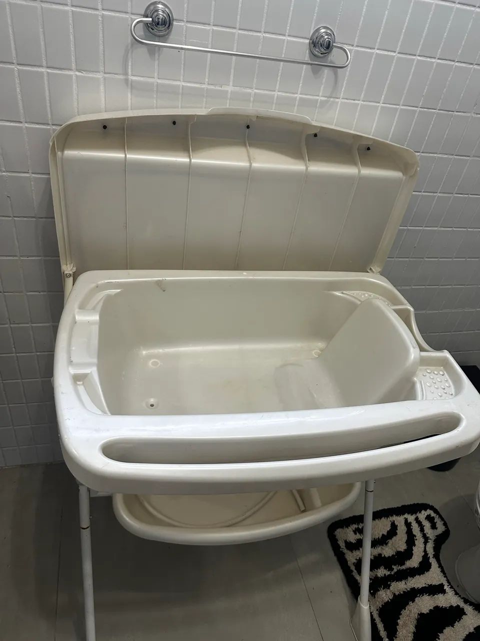 Banheira de bebe com trocador