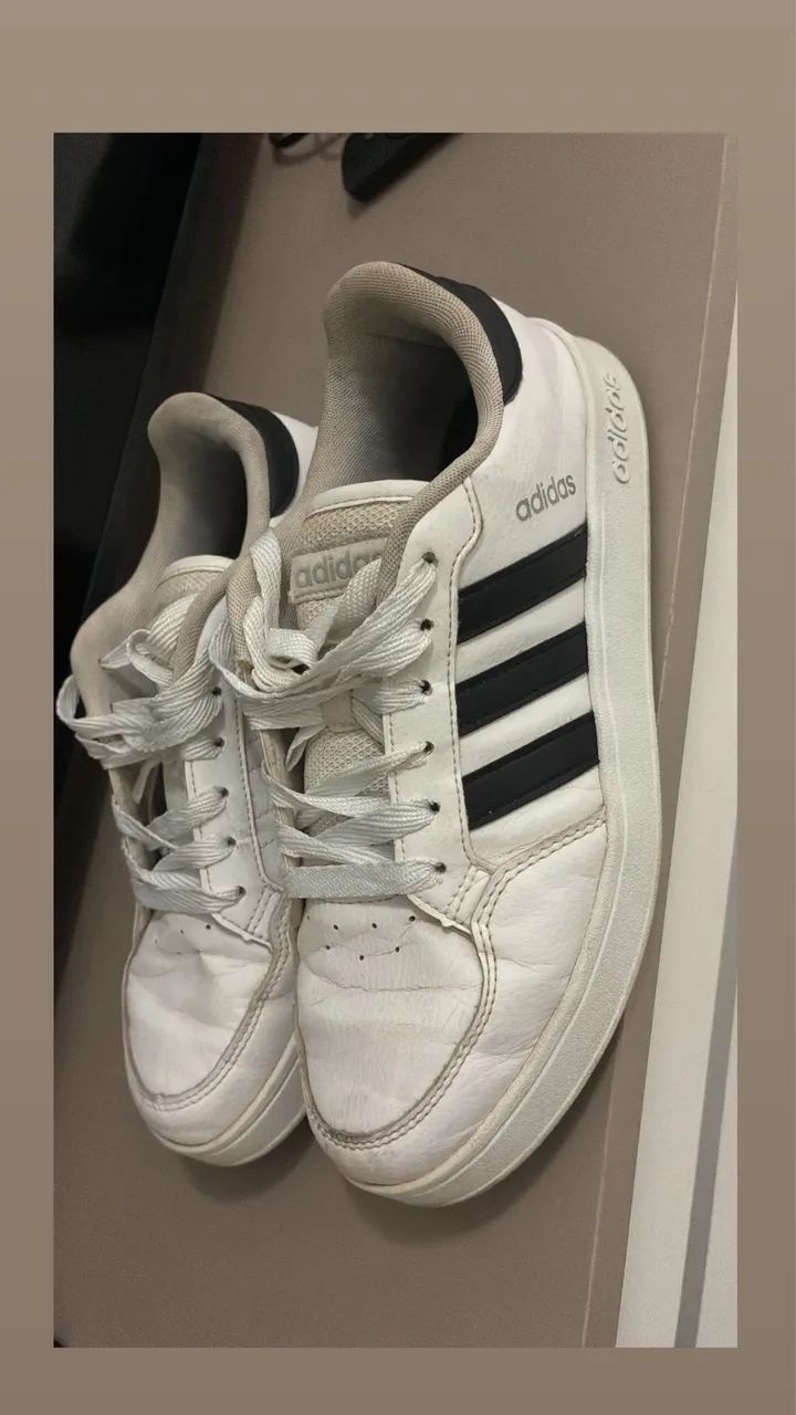 Tênis Adidas 
