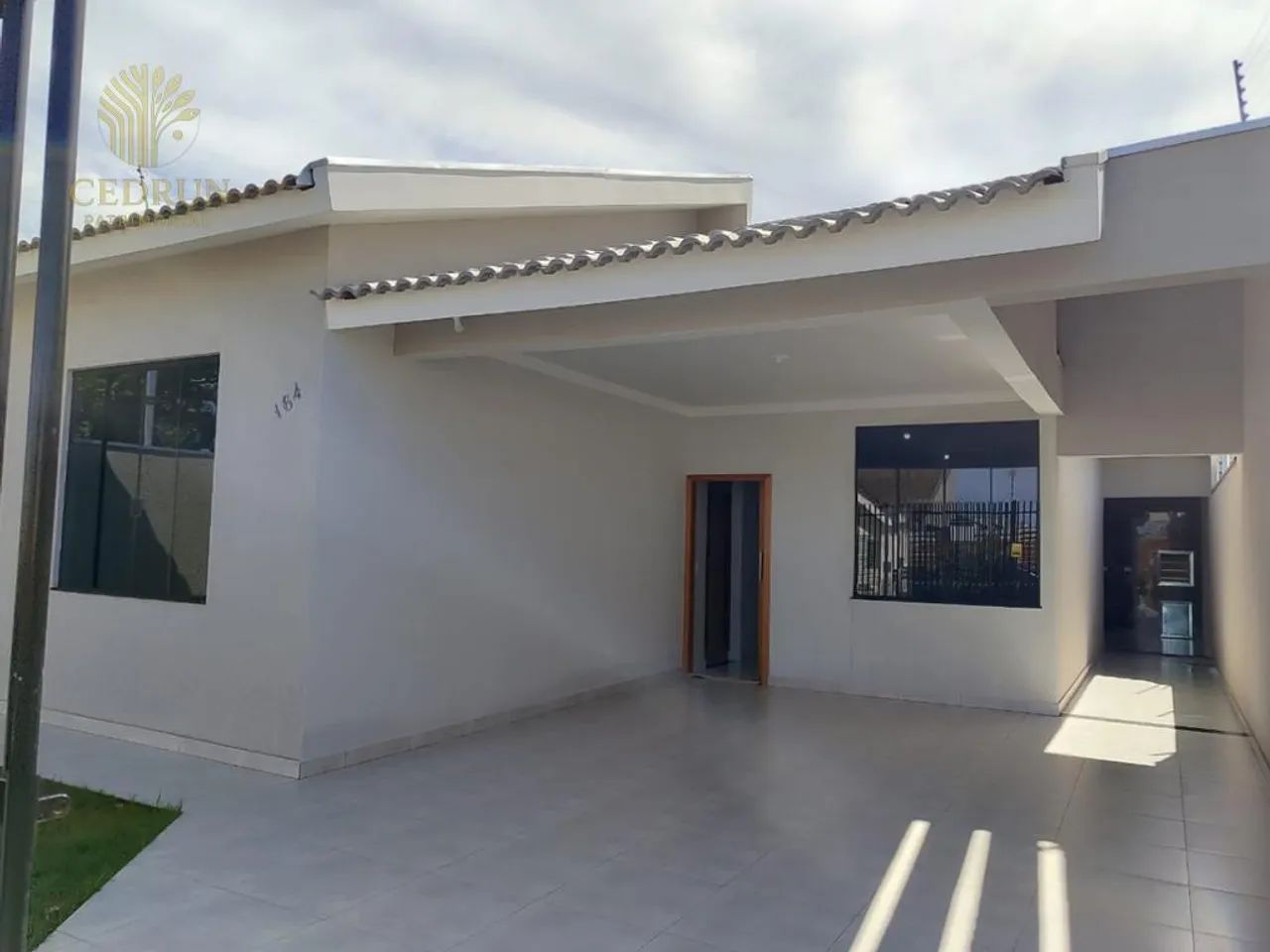 Casa à venda em Maringá, Jardim Oriental, com 3 quartos, 124 m², com churrasqueira e docum