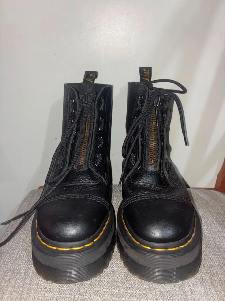 Bota Dr. Martens Sinclair Max feminina