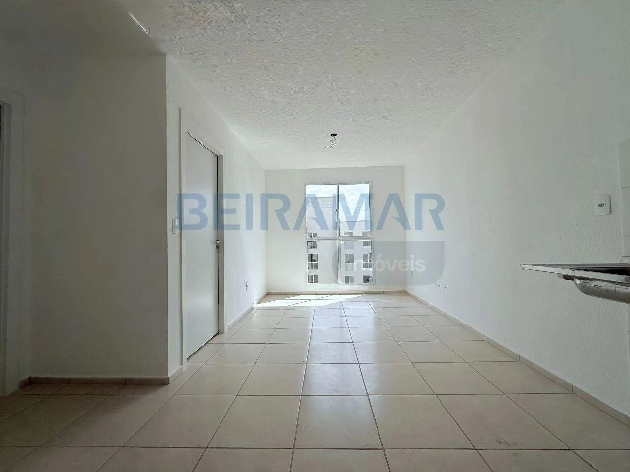 Edifício Recanto das Andorinhas  Apartamento de 1 Quarto com Vaga de Garagem  Recanto das 