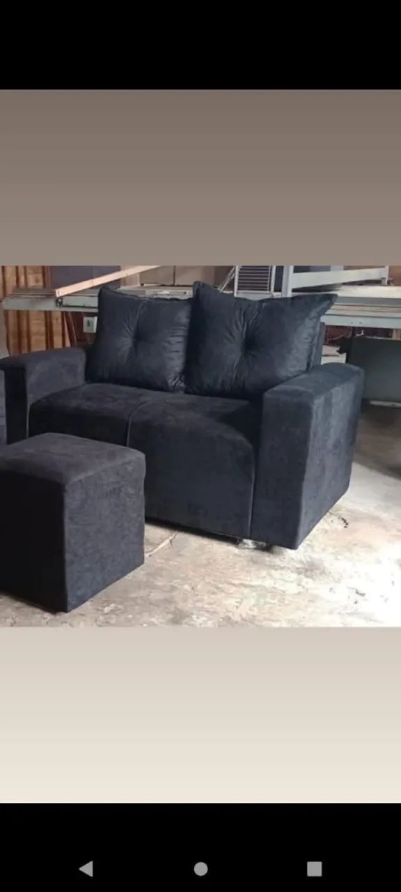 Sofá 2 lugares acompanha um puff entrega grátis 