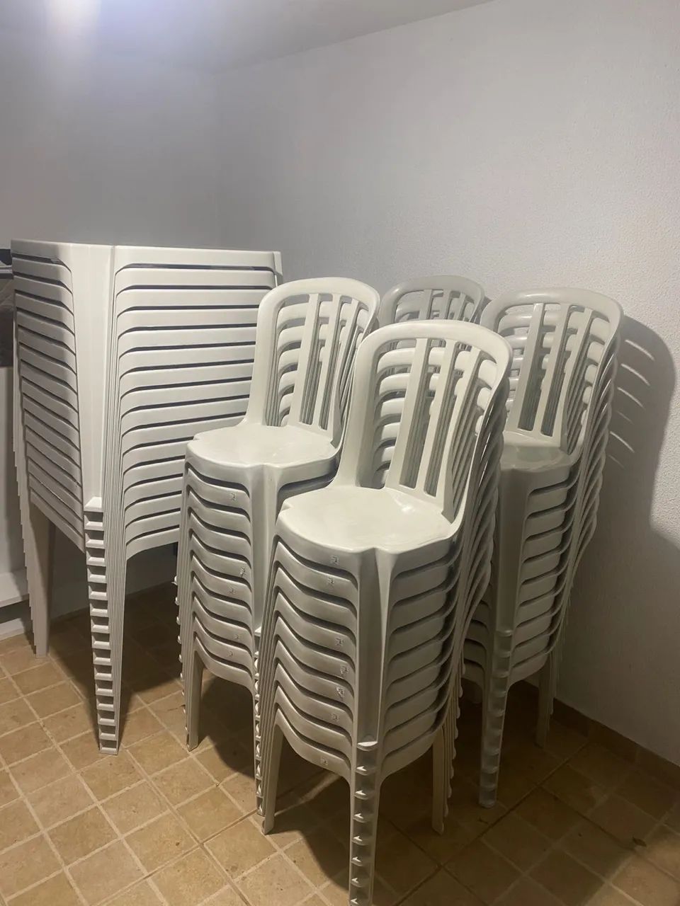 Locação de mesas e cadeiras  - Foto 2