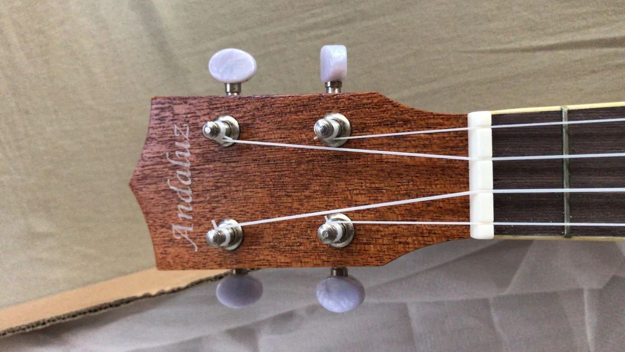 Ukulele - Foto 4