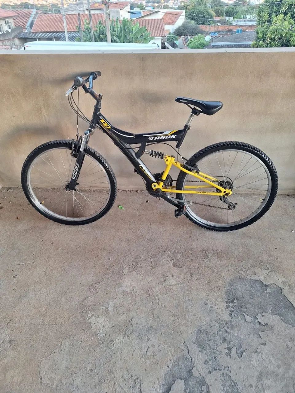Track tb100