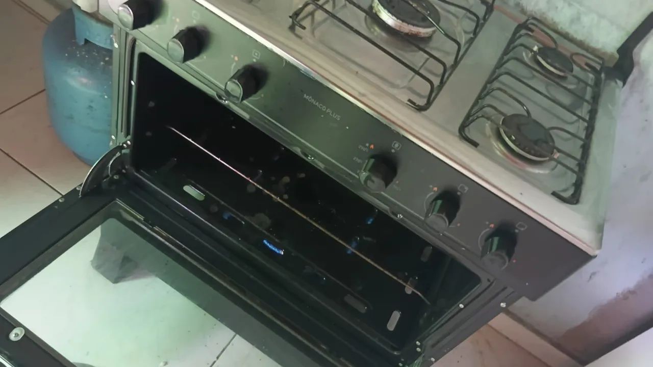 Fogão seminovo funcionando perfeitamente  - Foto 4