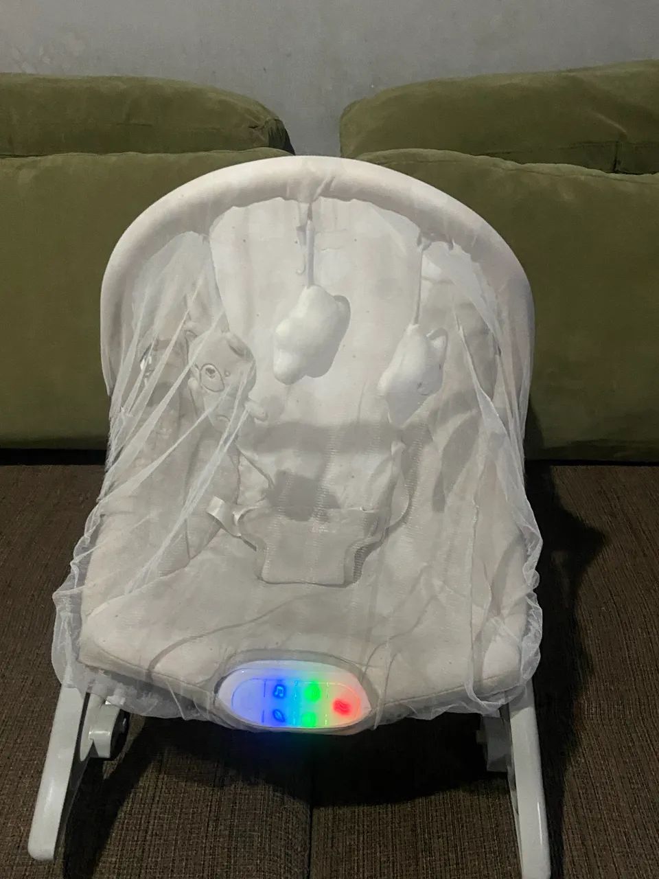 Vendo cadeirinha que vibra e toca - Foto 3