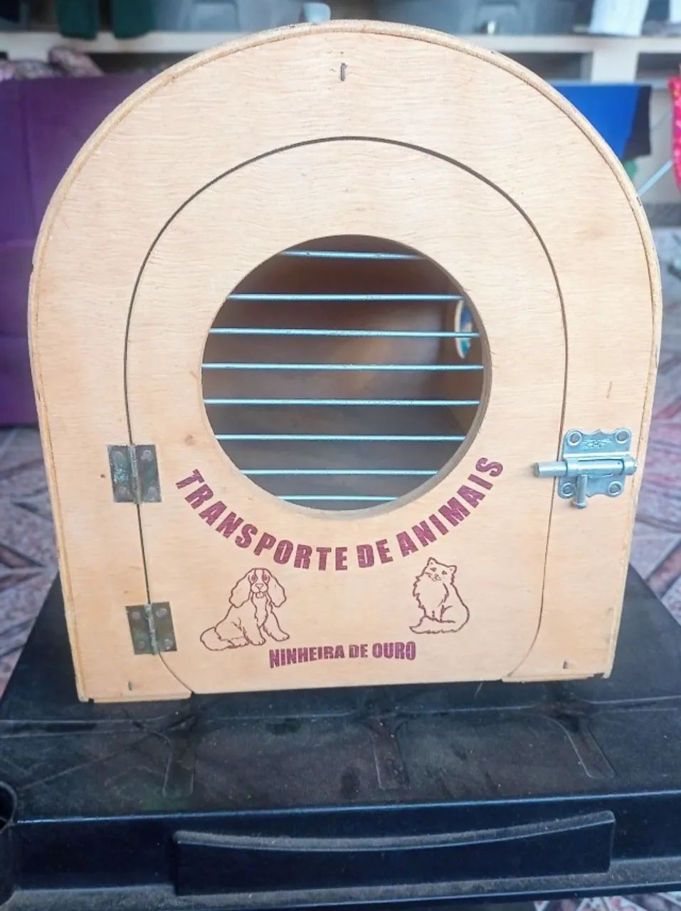 Caixa de transporte de madeira para cães e ou gatos