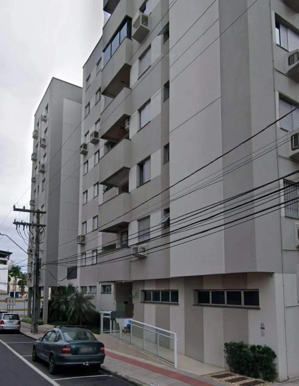 Apartamento (Padrão), com 3 quartos e 2 banheiros à Venda, 110 m² em Criciúma/SC