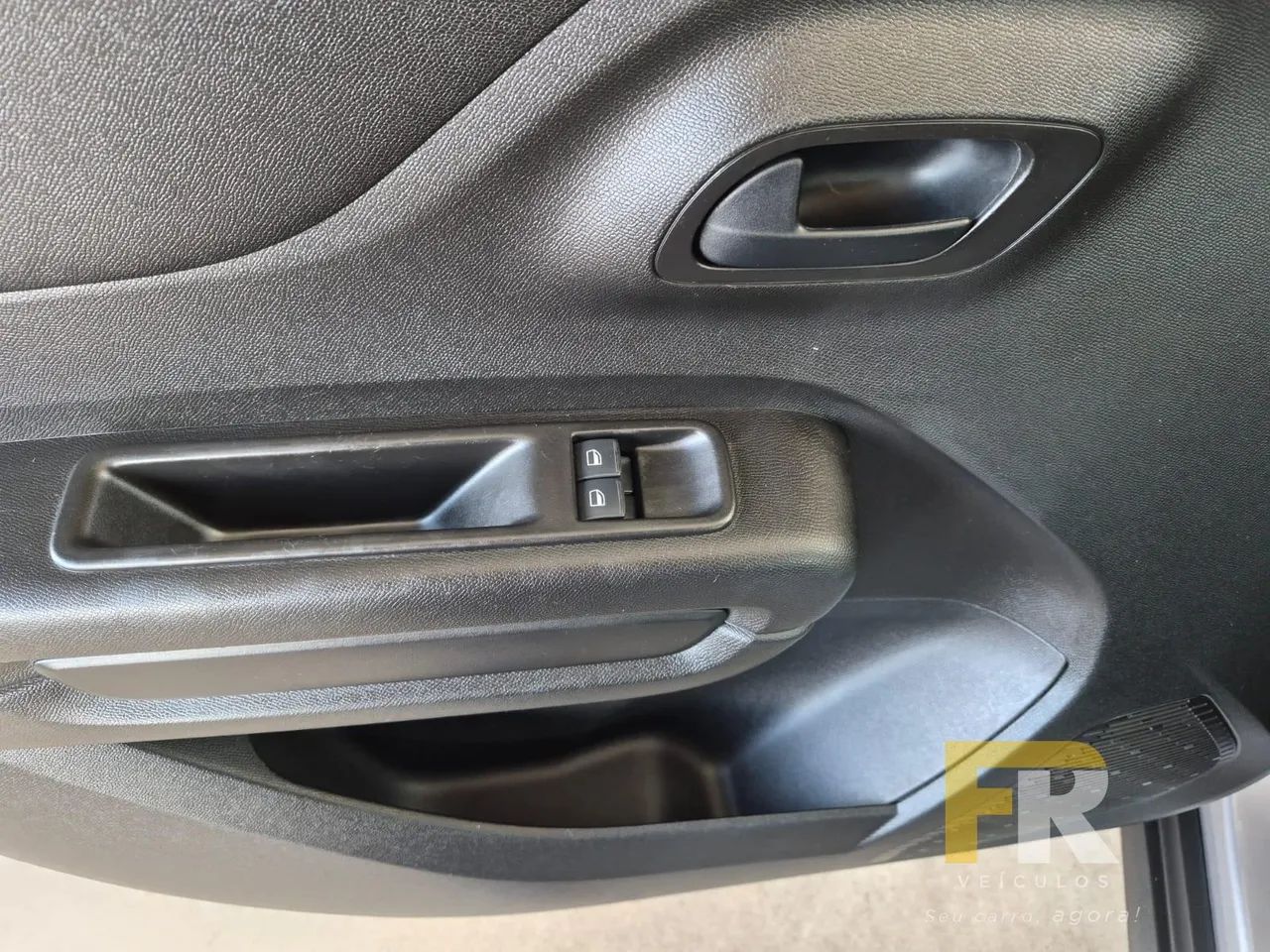 Citroen C3 Live Pack 1.0 Flex 6V 5P Mec. 2025 - Foto 4