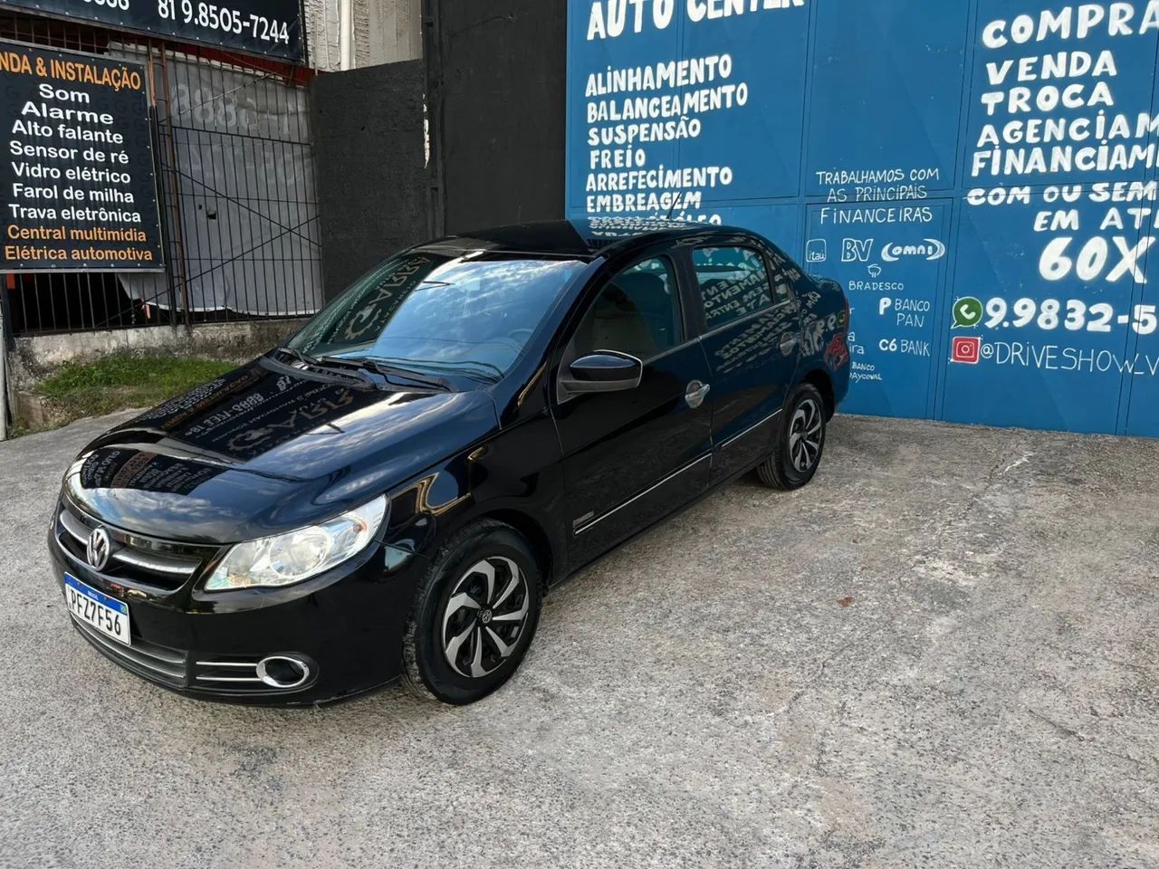 Volkswagen Voyage VOYAGE 1.0/1.0 City Mi Total Flex 8V 4p 2013