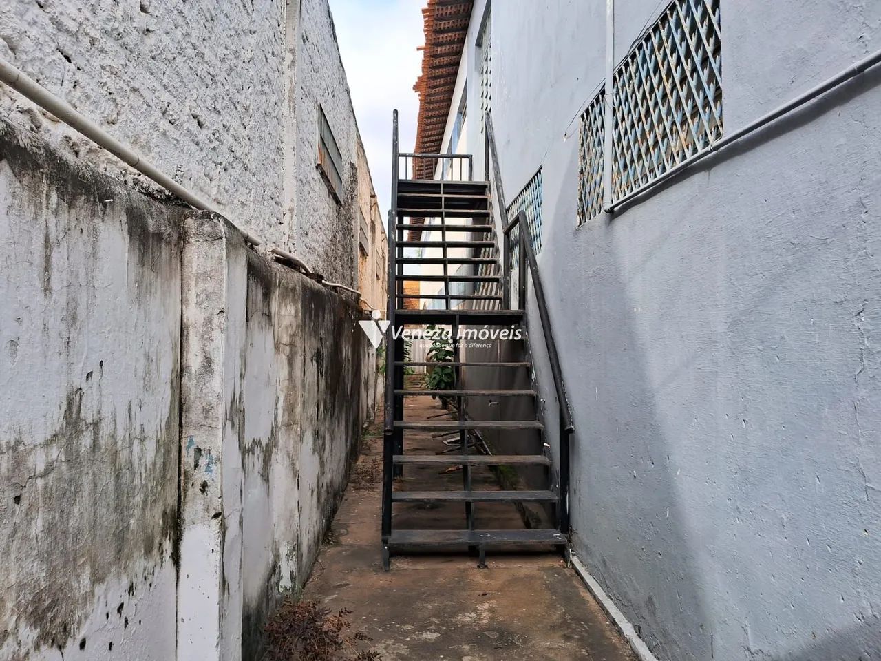 Sala Comercial ampla com salas para aluguel - Foto 2