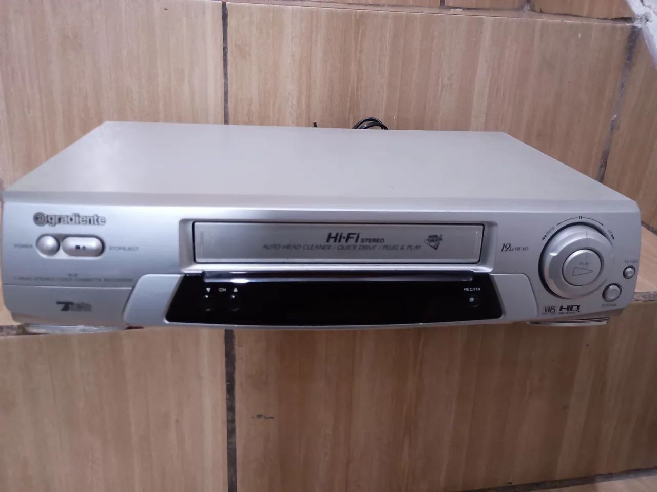 Vídeo cassete Gradiente 7 cabeças. - Foto 2