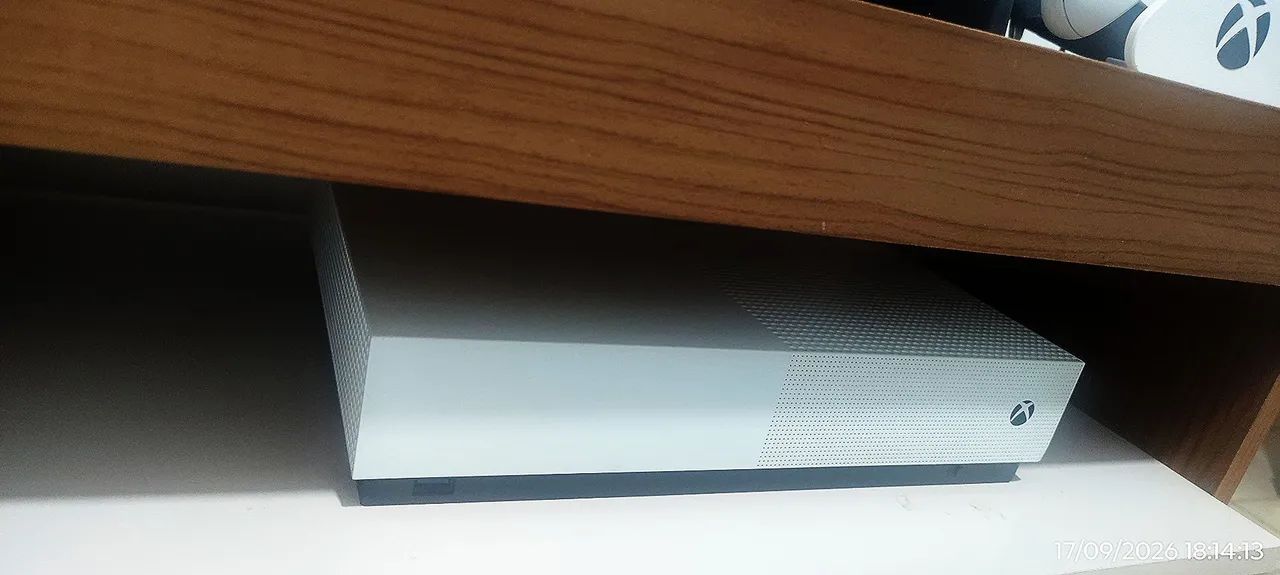 Xbox One S 500gb Branco - Foto 2