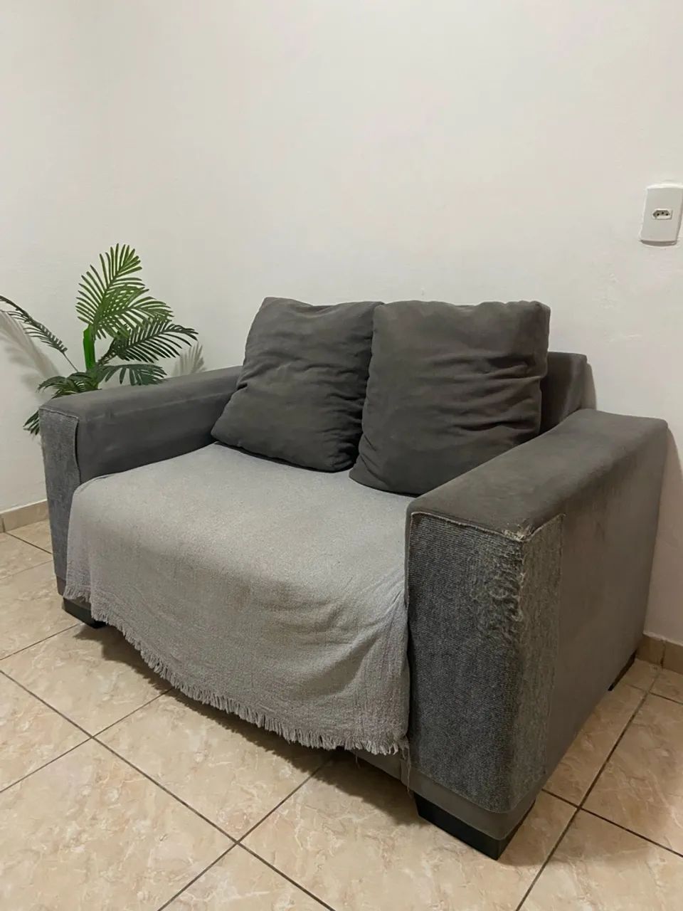 Sofá 2 lugares 