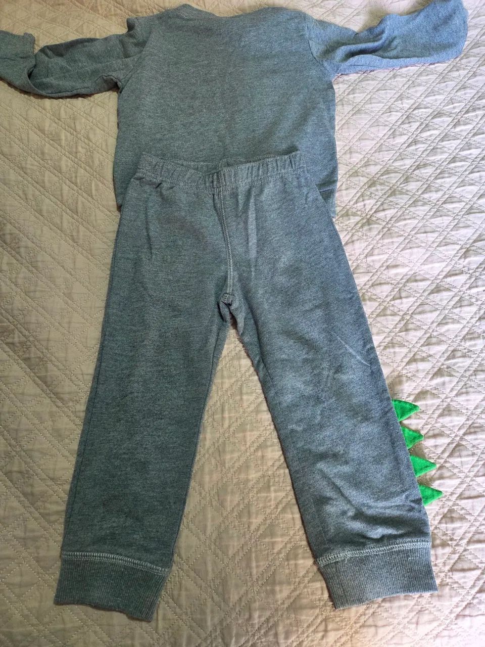 Conjunto moletom Carters 4 anos - Foto 3