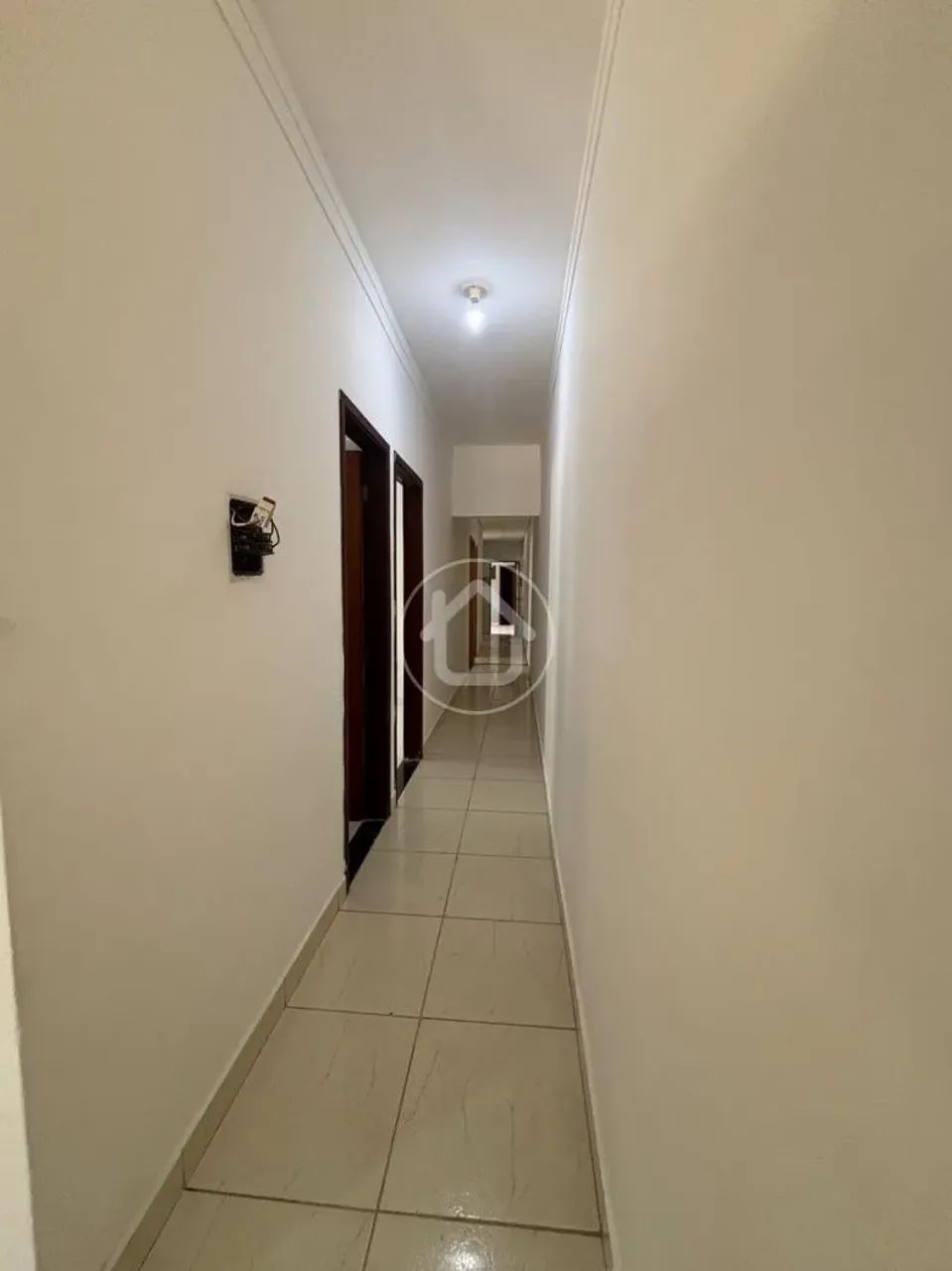 EXCELENTE CASA COM 03 QUARTOS E GOURMET - Foto 4