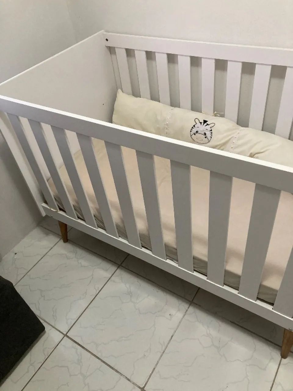 Berço + colchão cadeira de amamentação 