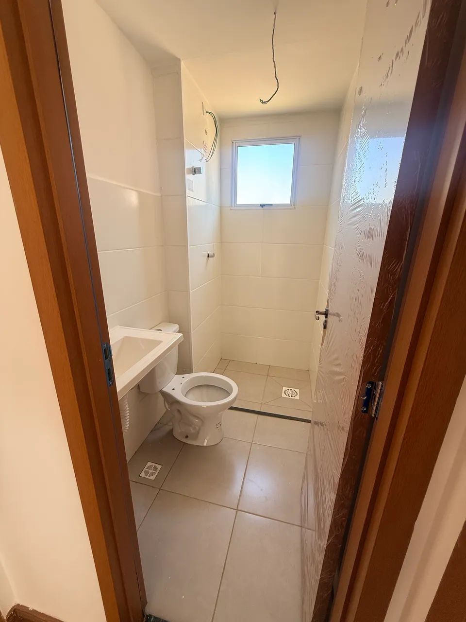 Apartamento novo 2 quartos e 1 banheiro com sacada 