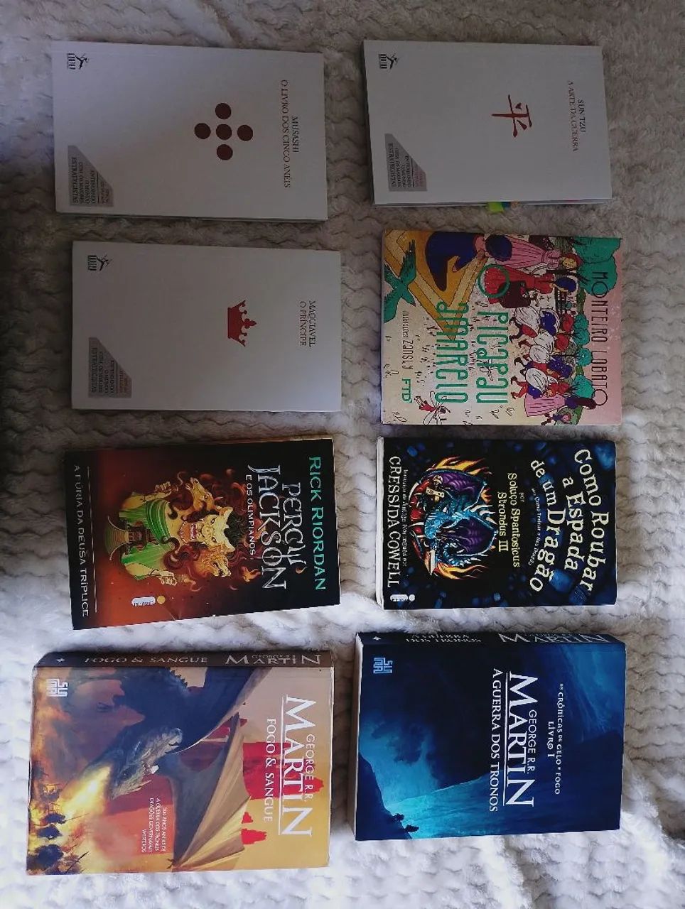 Livros, todos por 160,00