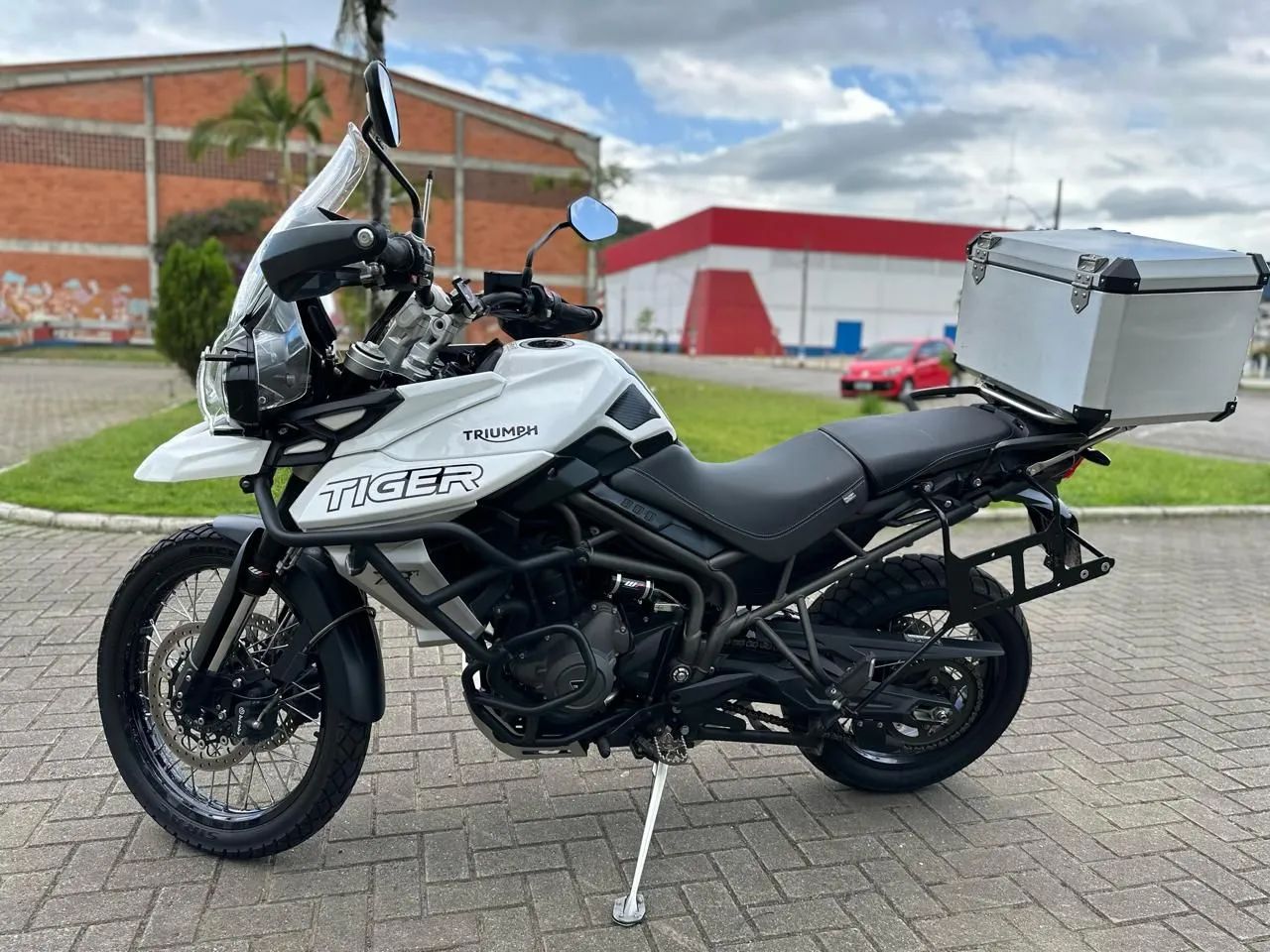 Triumph 800 XCX 2018 - 1482369124 | OLX