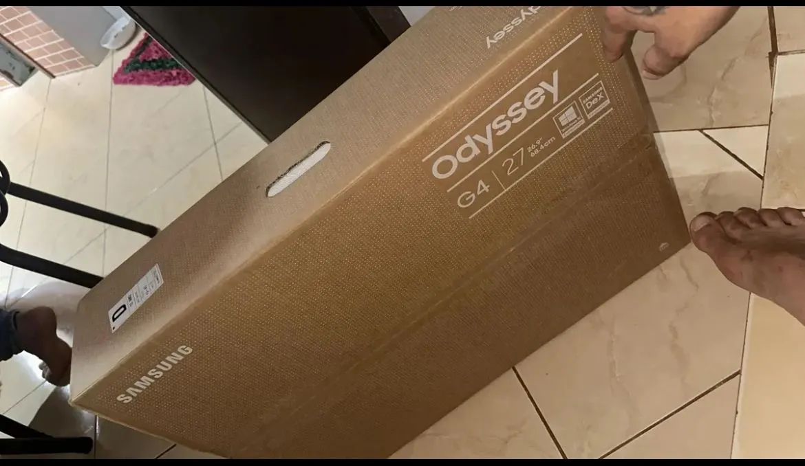 MONITOR GAMER 240hz Samsung - Foto 2