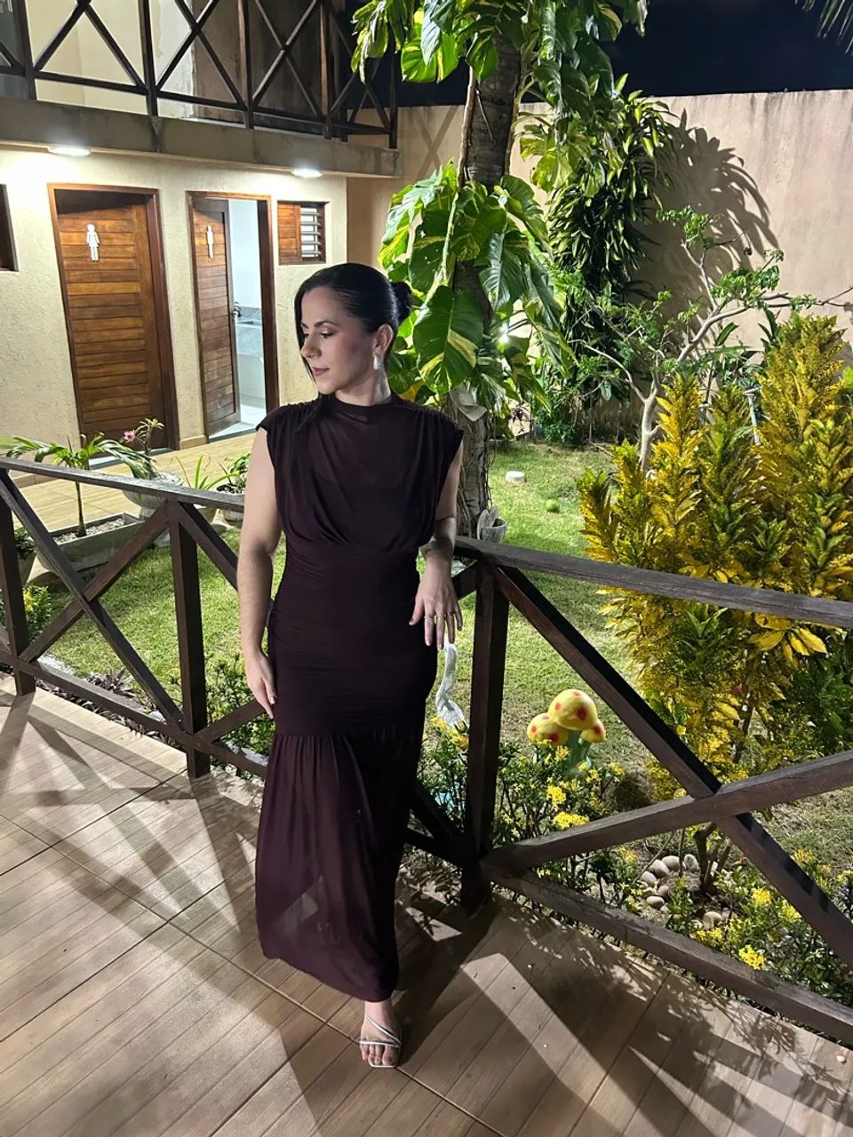 Vestido bordô - Foto 2