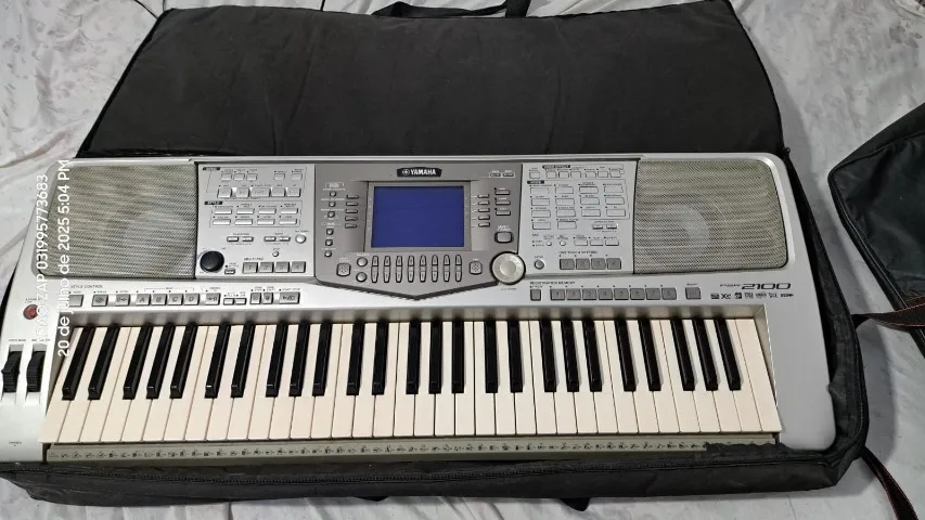 yamaha psr 2100