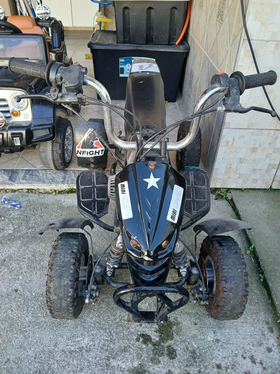 Mini quadriciclo