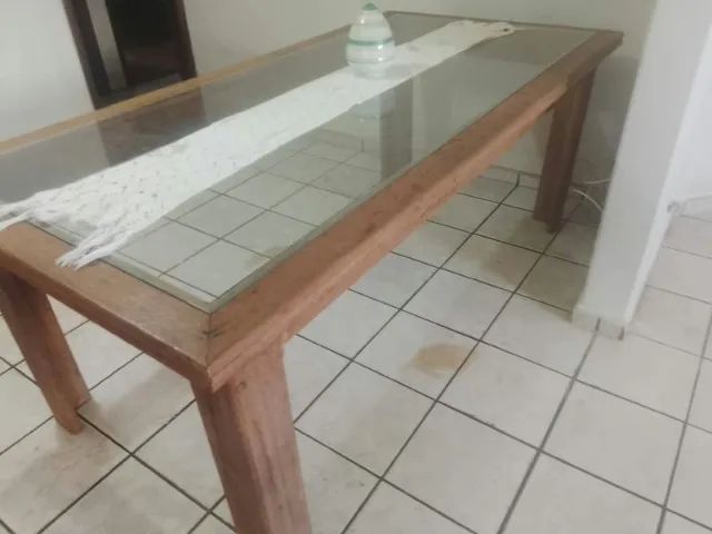 Mesa de jantar de madeira e vidro - Foto 2
