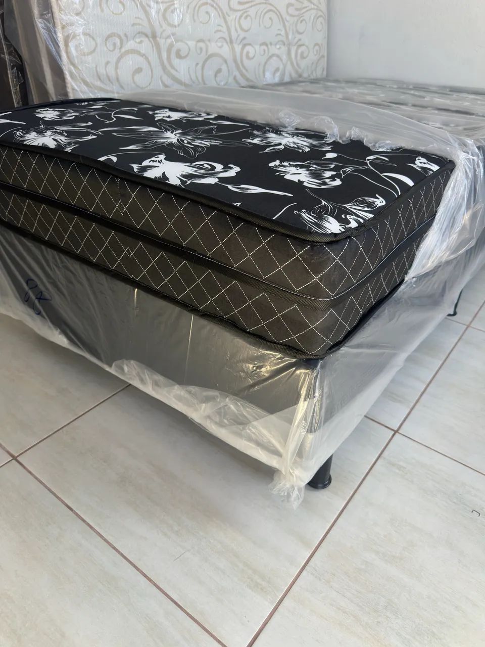 Cama solteiro com colchão espuma 0.88x1.88 - Foto 2